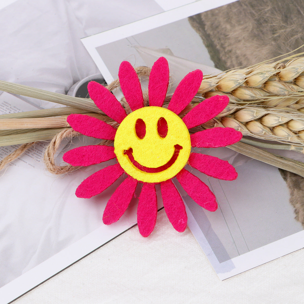 Smiley Daisy Felt Flower Applique - Product Detail Photo 1
