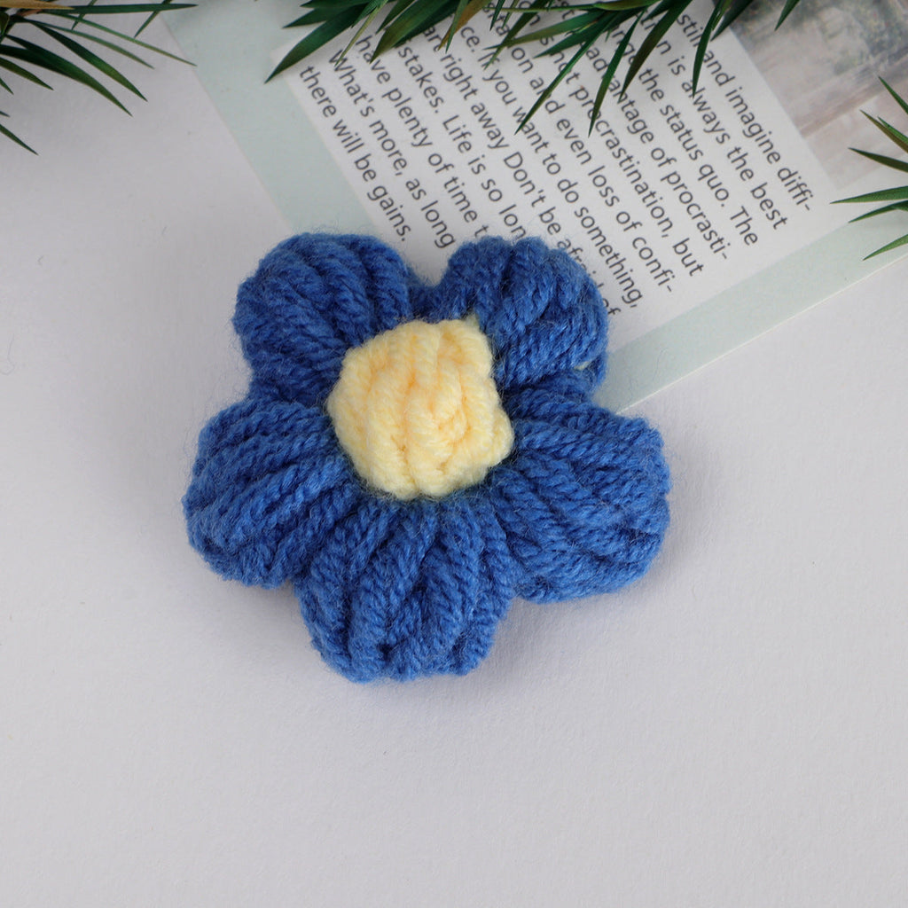 Knit Daisy Fabric Flower with Center Accent - Pink 4cm