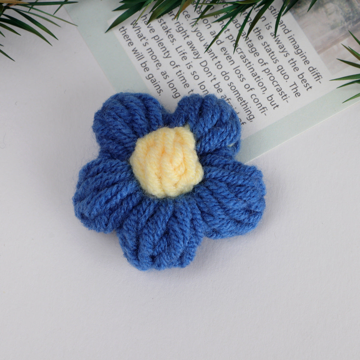 Knit Daisy Fabric Flower with Center Accent - Pink 4cm