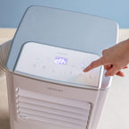 Cecotec Aire Acondicionado Portátil con Mando a Distancia ForceClima 7100. 7000 BTU, Bajo Consumo, Pantalla LED, 4 Modos, 2 Velocidades, Cobertura 15-20m2