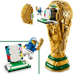 Editions Trofeo Oficial de la Copa Mundial de la FIFA - Trofeo de Juguete - Maqueta 3D con Minifigura Coleccionable - Regalo de Fútbol para Niños y Niñas de 12+ Años y Fans Adultos - 43020