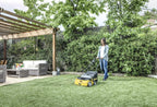 Garland Roll&Comb 502E-V19 - Peinadora/Barredora césped artificial eléctrica enchufable - 1.600 W de potencia, 15'6 kg de peso, ancho de trabajo 40 cm con altura regulable. Saco de recogida de 40 l. Apto para superficies hasta 350 m2.