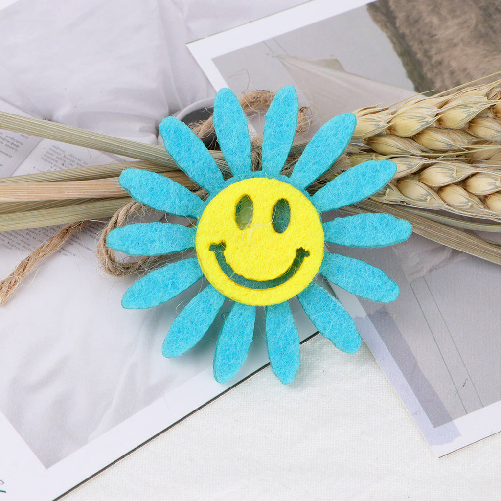 Smiley Daisy Felt Flower Applique - Rose Red 5CM