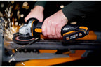 WORX | Amoladora 125mm 20V | PowerShare | WX803 | Incluye 2 baterías 2Ah y 4Ah | Bloqueo del husillo | interruptor lateral | Sistema de ajuste rápido sin herramientas | Mango auxiliar