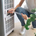 Cecotec Aire Acondicionado Portátil con Mando a Distancia ForceClima 9100. 9000 BTU, Bajo Consumo, Pantalla LED, 4 Modos, 2 Velocidades, Cobertura 20-25m2