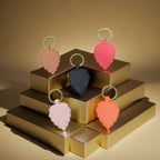 Leaf-Shaped Magnetic Hat Clip for Travel